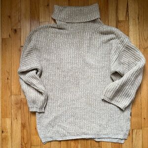 Urban Outfitters Beige Turtleneck sweater XS